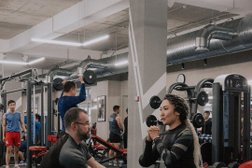 Фитнес-клуб Invictus GO, с рейтингом 4 - находится по адресу Алматы, микрорайон Аксай-5, 25 