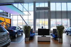 Автосалон Volkswagen Динамика, с рейтингом 3.7 - находится по адресу Череповец, Октябрьский проспект, 31 