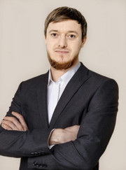 Стоматолог, стоматолог-терапевт Хазбулат Мовсарович Вакараев