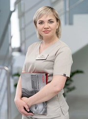 Администратор, медицинская сестра Инна Викторовна Попова