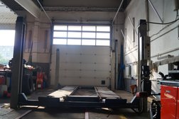Автосервис Hover-center, с рейтингом 4 - находится по адресу Московская область, Симферопольское шоссе, 3а 
