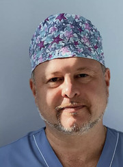 Онколог, пластический хирург Александр Анатольевич Дмитриев