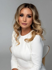 Дерматолог, косметолог Юлия Александровна Лобанова