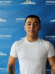 Тренер тренажёрного зала Камиль Исммаилов