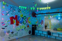 Семейный клуб и школа английского языка Класс!, с рейтингом 4.9 - находится по адресу Киров, улица Чапаева, 13 