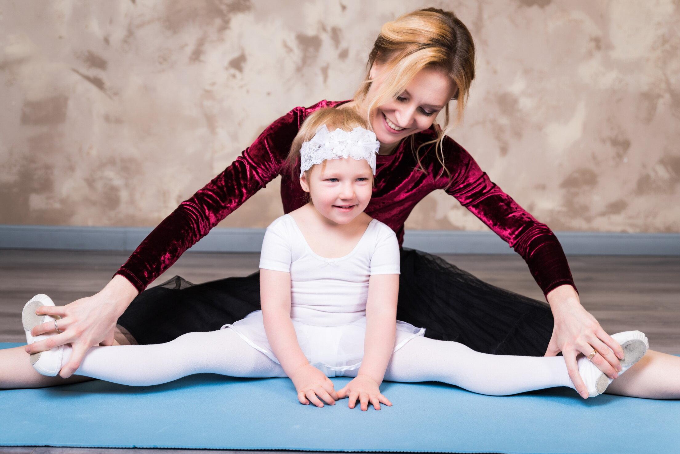 Студия балетного танца стар. Хореография. Сердце балета москва. Дк зил балетный зал. Студия «сердце балета» молодежная.