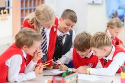 Частный английский детский сад и школа English Nursery and Primary School, с рейтингом 4.2 - находится по адресу Московская область, городской округ Истра, деревня Воронино, коттеджный посёлок Онегино, 6 