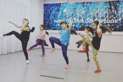 Школа танцев Zumba. Studio Kermen, с рейтингом 4.9 - находится по адресу Москва, Беловежская, 39 к3 