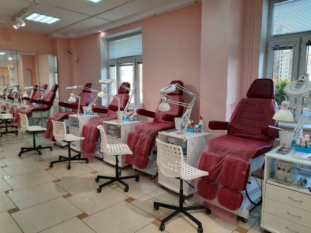 фотография Мультибрендовый магазин ногтевого сервиса Paris Nail на метро Ломоносовский проспект