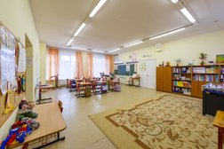Частная средняя общеобразовательная школа с дошкольным отделением Лад, с рейтингом 3.1 - находится по адресу Москва, Уральская улица, 15а 