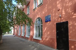 Учебный центр Дом Знаний, с рейтингом 3.7 - находится по адресу Ростовская область, Азов, улица Пирогова, 8 