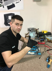 Системный администратор, мастер по настройке и ремонту компьютеров Максим Игооревич Исаков