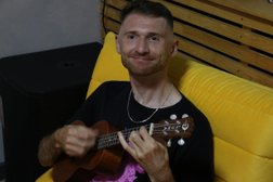 Играем на гитаре, с рейтингом 5 - находится по адресу Пермь, Краснофлотская улица, 15 