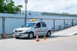 Автошкола Светофор, с рейтингом 2.8 - находится по адресу Московская область, Подольск, улица 43-й Армии, 17 