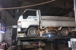 Автотехцентр DD Motors, с рейтингом 3 - находится по адресу Красноярск, Взлётная улица, 5 