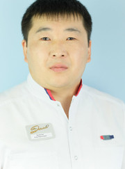 Стоматолог-хирург, стоматолог Баир Жаргалович Жамбалов