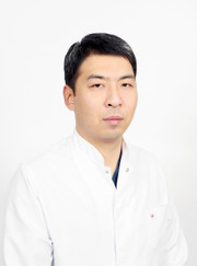 Абдоминальный хирург, торакальный хирург Кадырбек Улыкпанулы Халыков