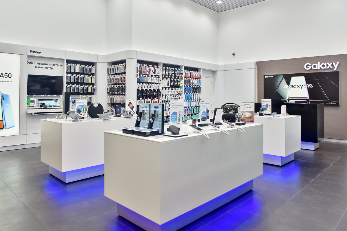 Samsung store. Фирменные магазины Samsung. Магазин электроники фирменный магазин Samsung. Самсунг Store. Galaxy магазин самсунг.