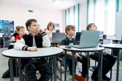 Школа программирования и дизайна для детей Новосибирская Академия Информационных Технологий, с рейтингом 4.8 - находится по адресу Красноярск, Высотная улица, 2 ст8 пом12 