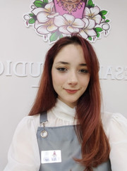 Бровист, мастер ногтевого сервиса Адэле Асиюн