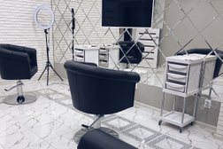 Школа-студия реконструкции волос Marble Hair Studio, с рейтингом 4.6 - находится по адресу Курск, проспект Дружбы, 19в 